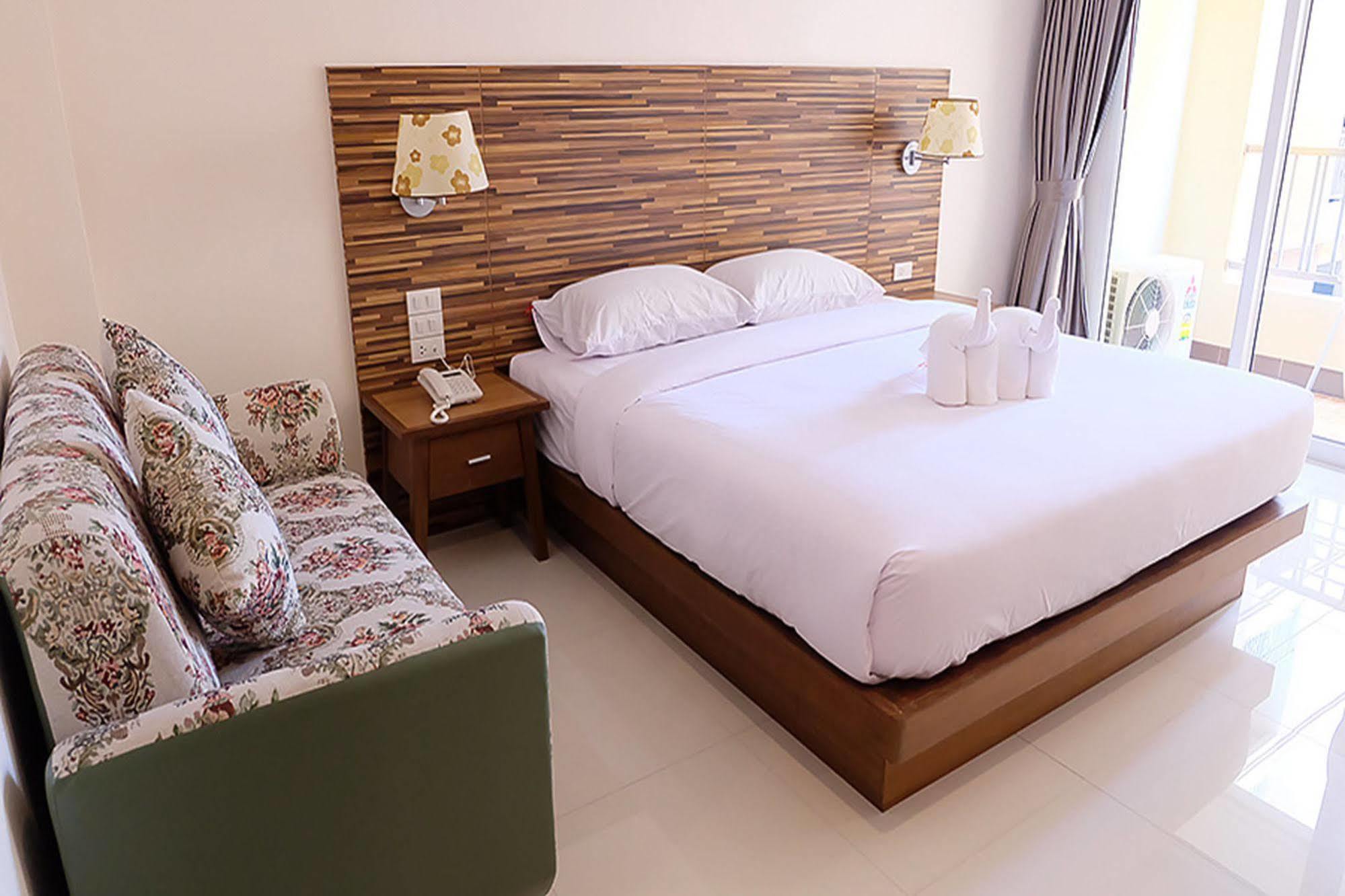 D Hotel Pattaya Extérieur photo