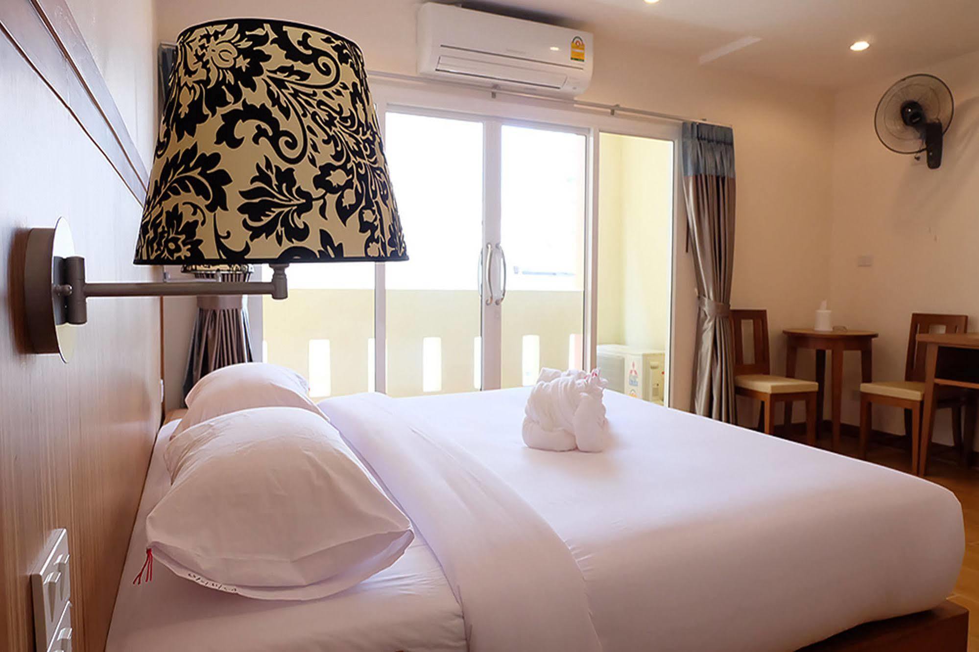 D Hotel Pattaya Extérieur photo