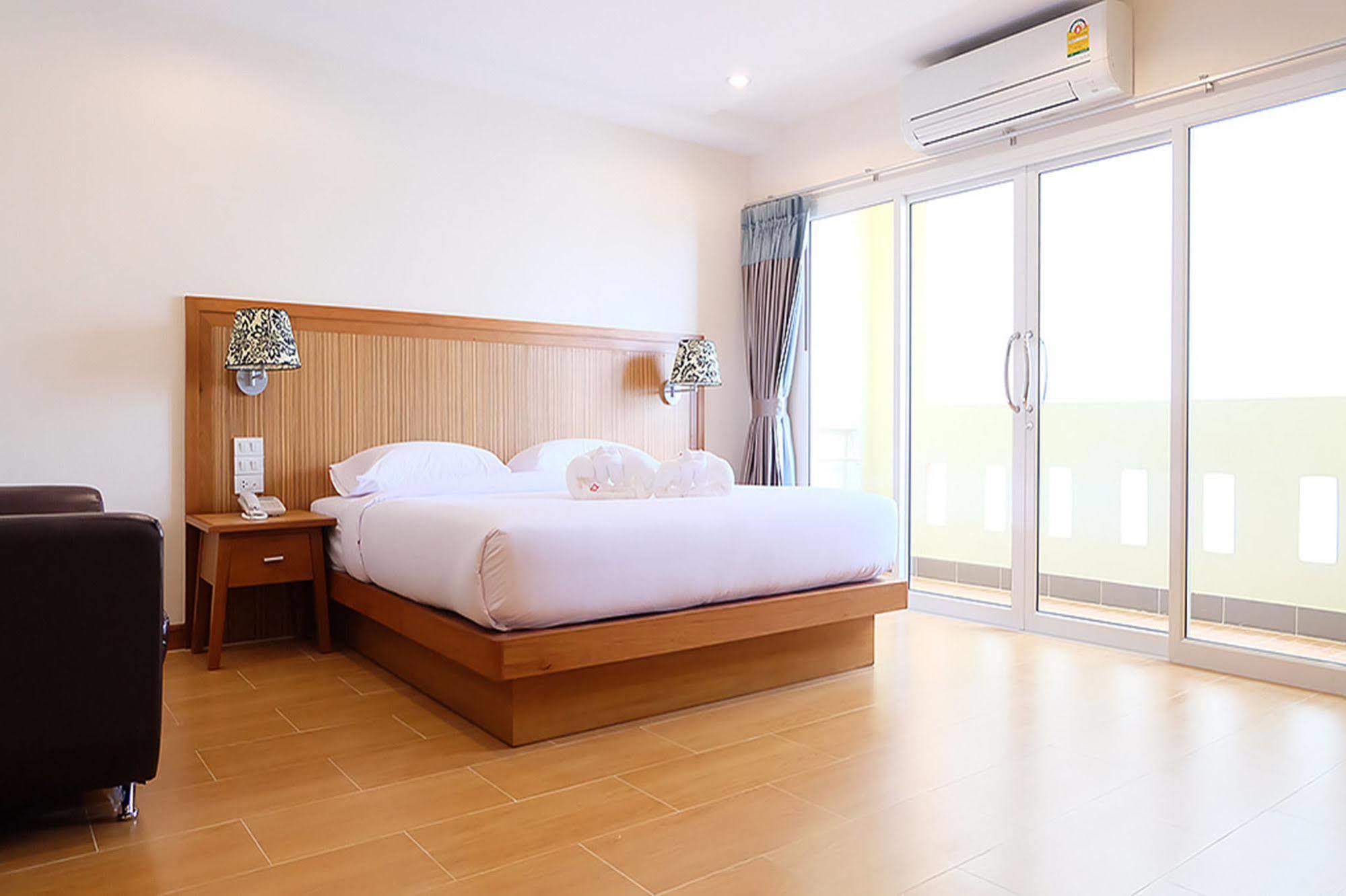 D Hotel Pattaya Extérieur photo